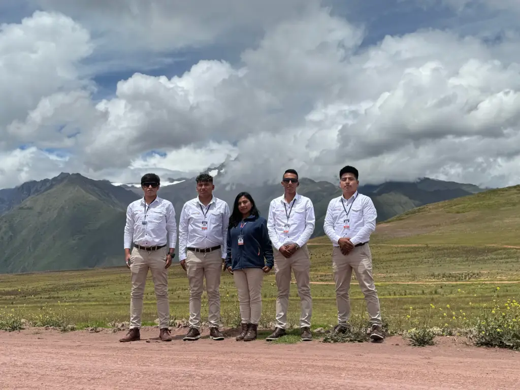 Andean Magic Travel guides in the Sacred Valley of the Incas